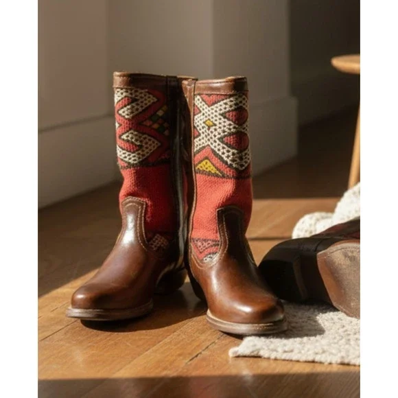 Capicua Kilim Moroccan Boots Size 9 Brown Leather Western Blanket Fabric NEW - Picture 1 of 13